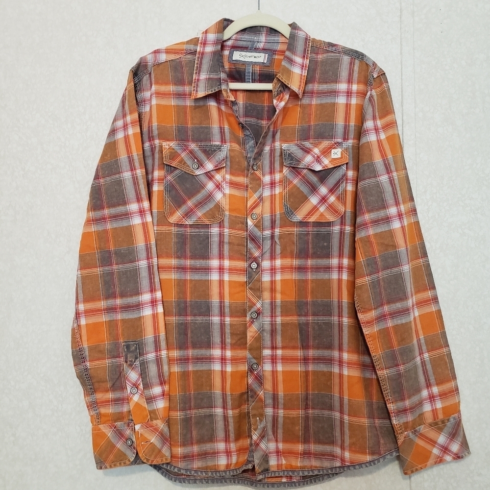 NEW ..W-DEPART WEST...PLAID LONG SLEEVE BUTTON UP SHIRT...SIZE:L